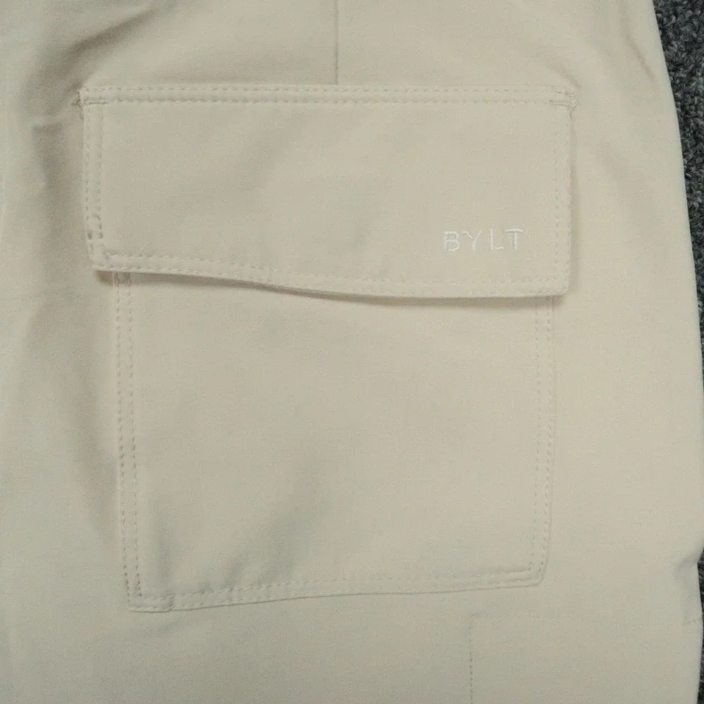 BYLT Shorts Mens Small Khaki Tan Kinetic Flat Front Zip Pocket Stretch Golf